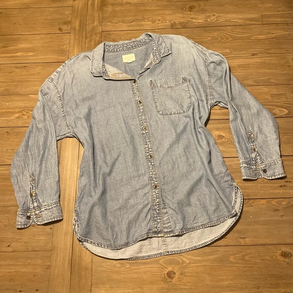 American Eagle Outfitters Tops - American Eagle Chambray Blue Button Down Denim Shirt - size L